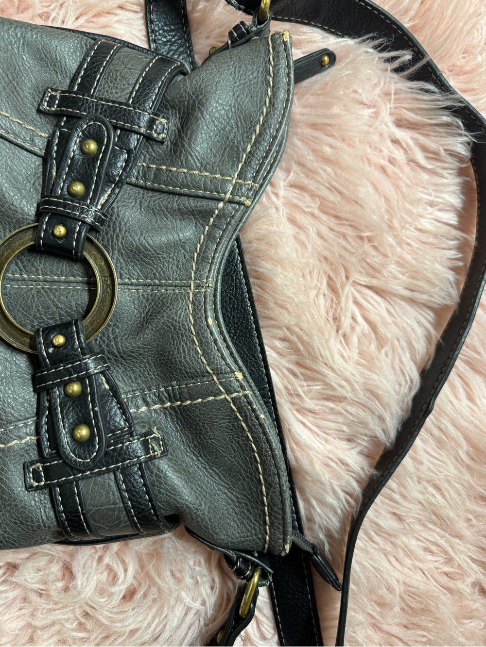 b.o.c. Gray and Black Leather Crossbody Bag - Picture 6 of 10